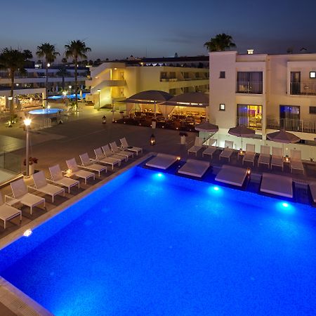 Melpo Antia Hotel & Suites Agia Napa Buitenkant foto