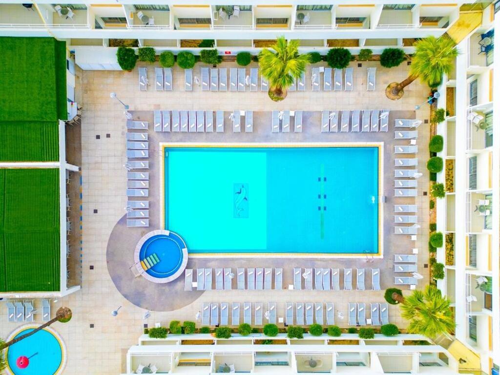 Melpo Antia Hotel & Suites Agia Napa Buitenkant foto