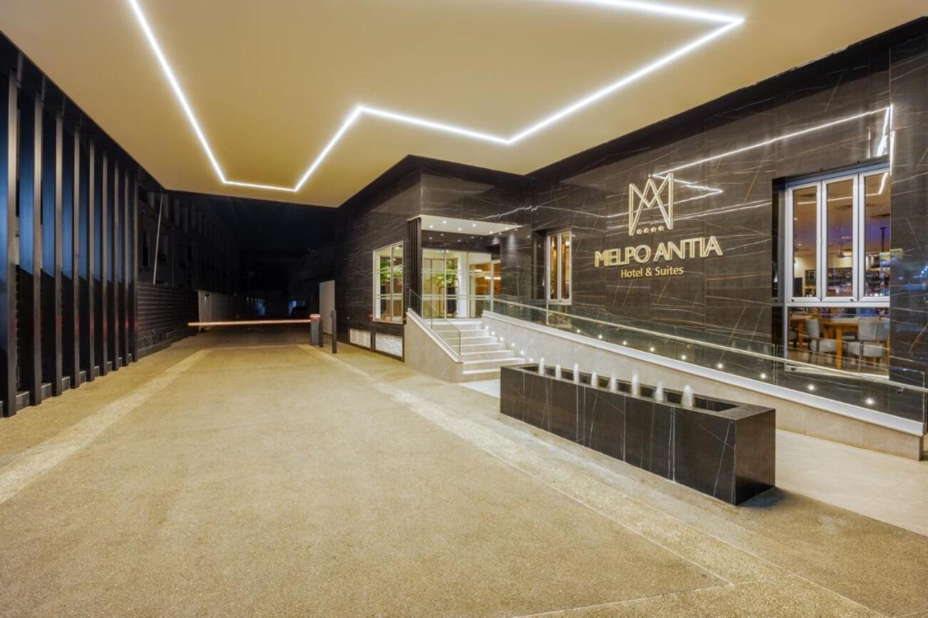 Melpo Antia Hotel & Suites Agia Napa Buitenkant foto