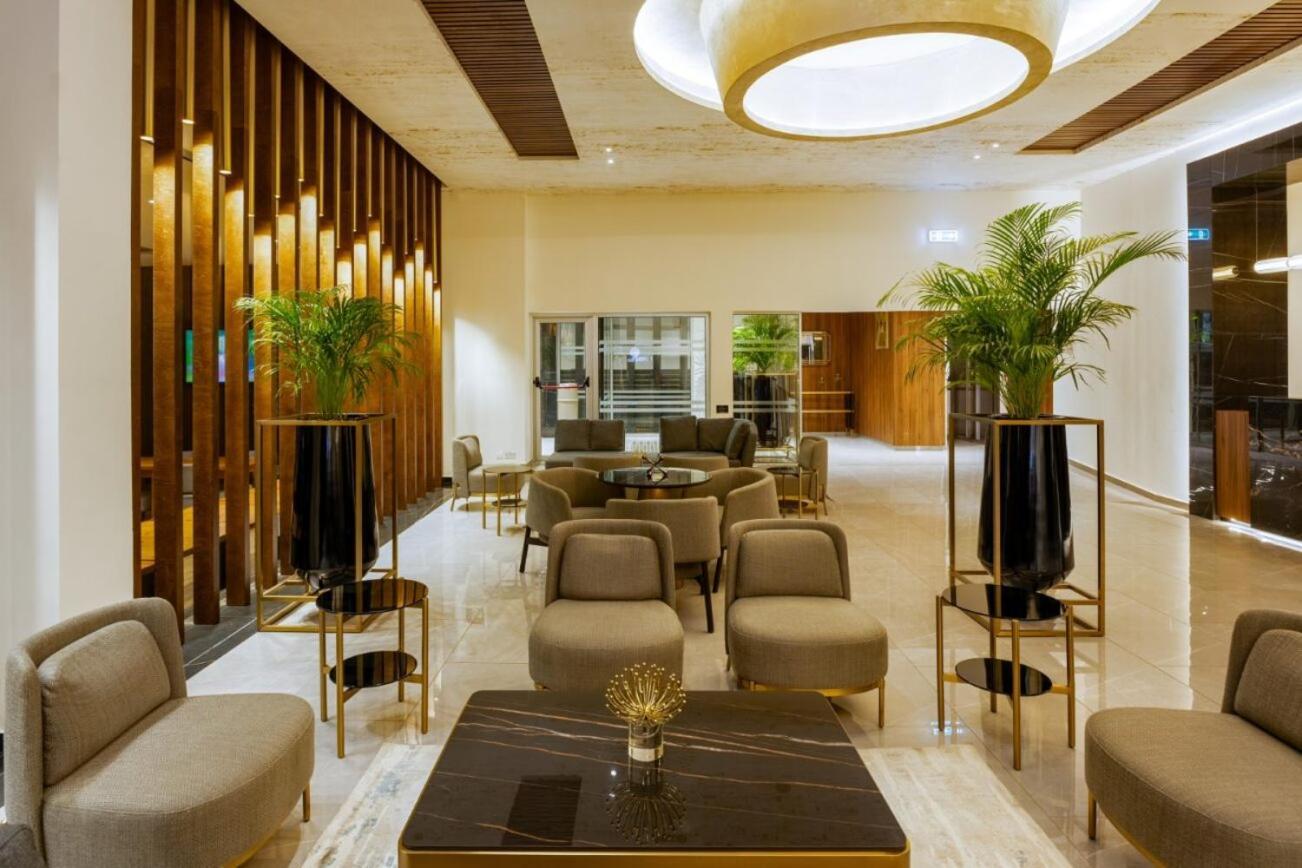Melpo Antia Hotel & Suites Agia Napa Buitenkant foto