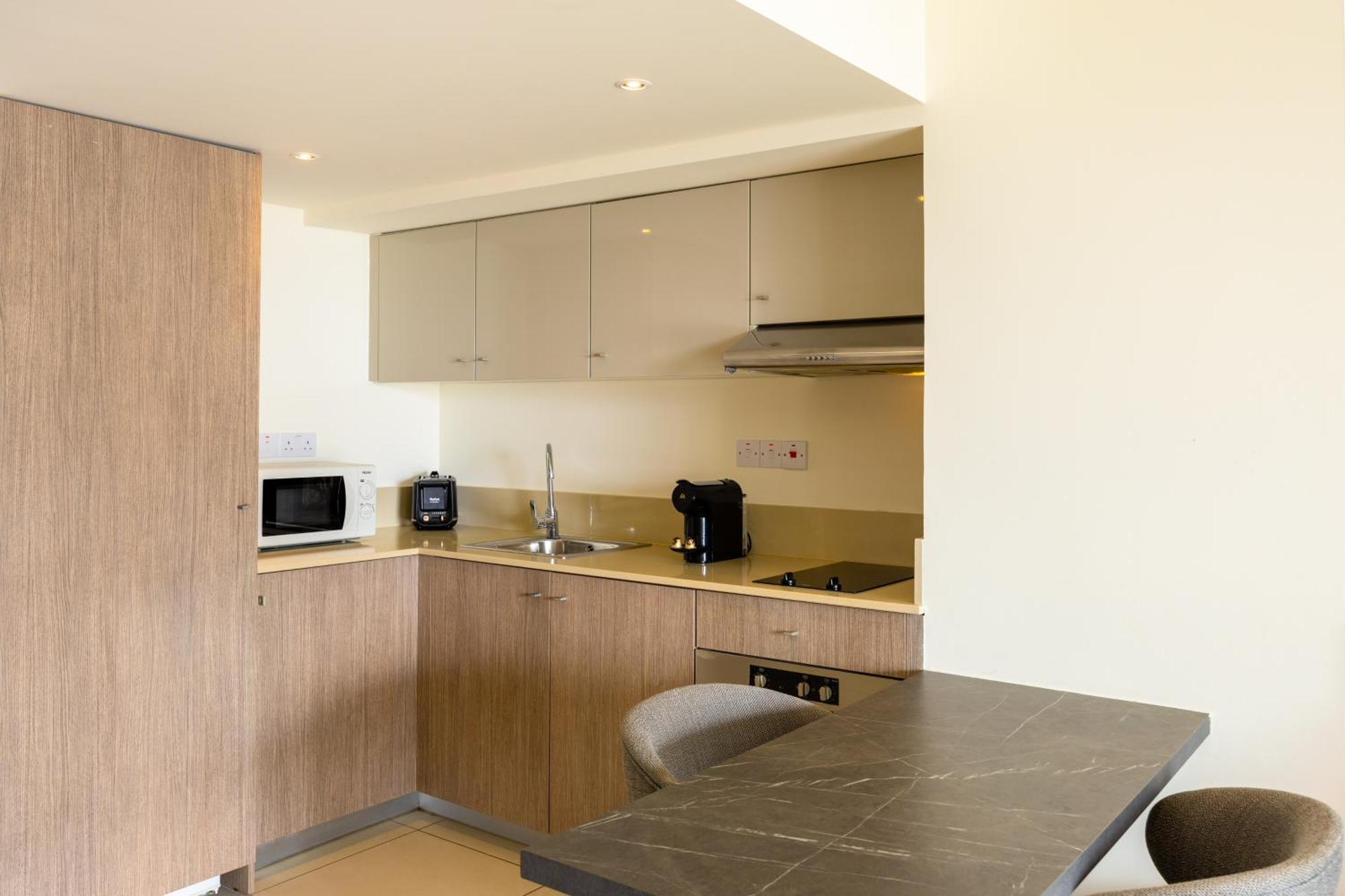 Melpo Antia Hotel & Suites Agia Napa Buitenkant foto