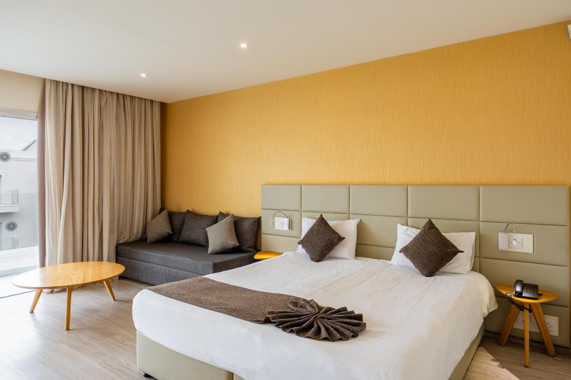 Melpo Antia Hotel & Suites Agia Napa Buitenkant foto